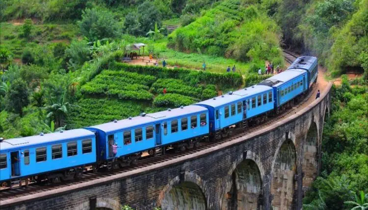 kandy to ella scenic train 3rd class reserved seats ticket