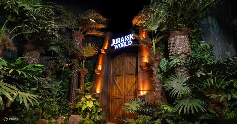 jurassic world: the experience bangkok in asiatique the riverfront