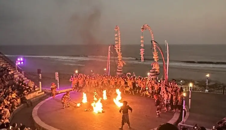 kecak & fire dance show ticket at uluwatu temple